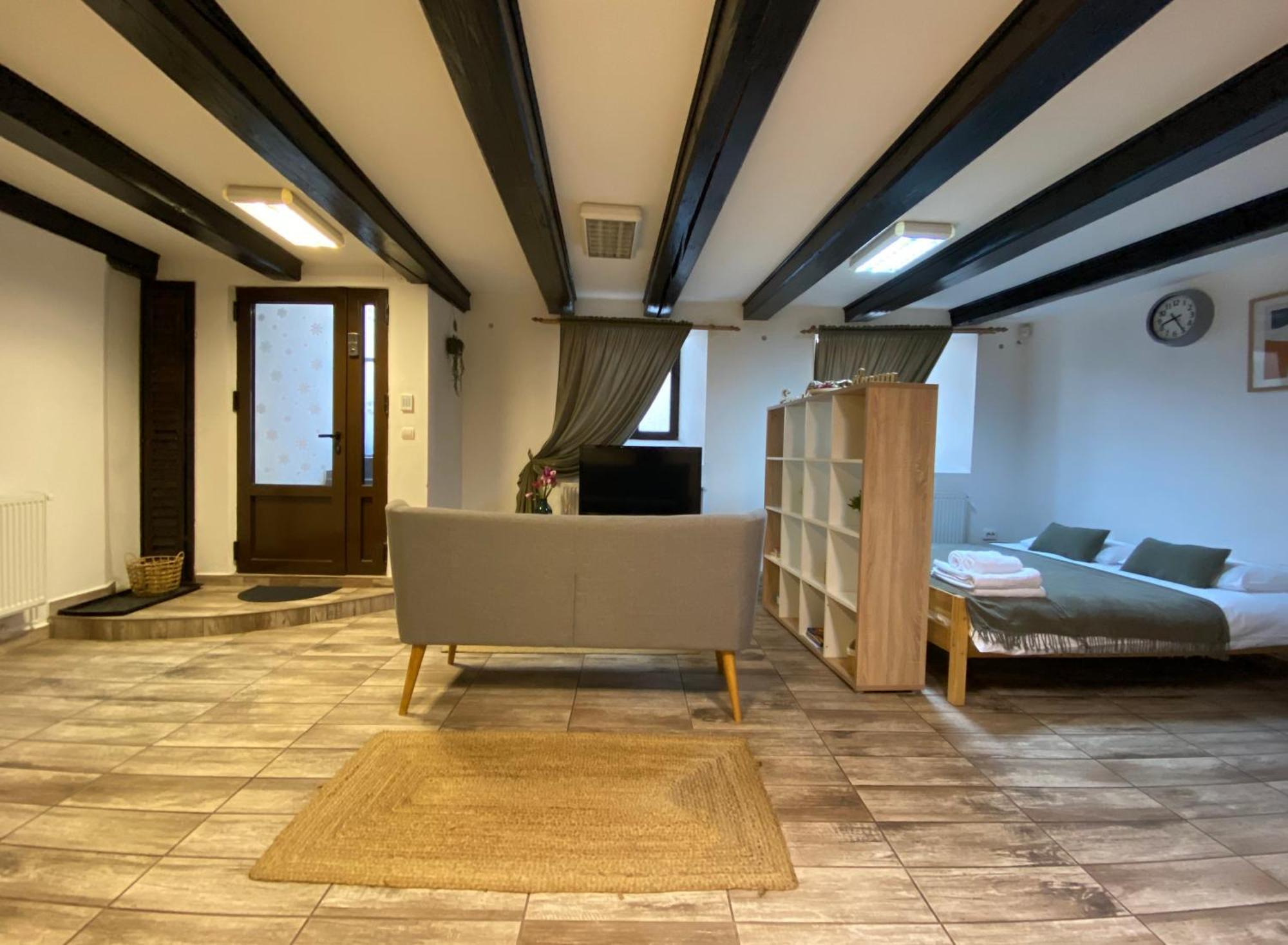 Piata Sfatului Brassai Plus - Annastasia'S Studio Брашов Екстериор снимка